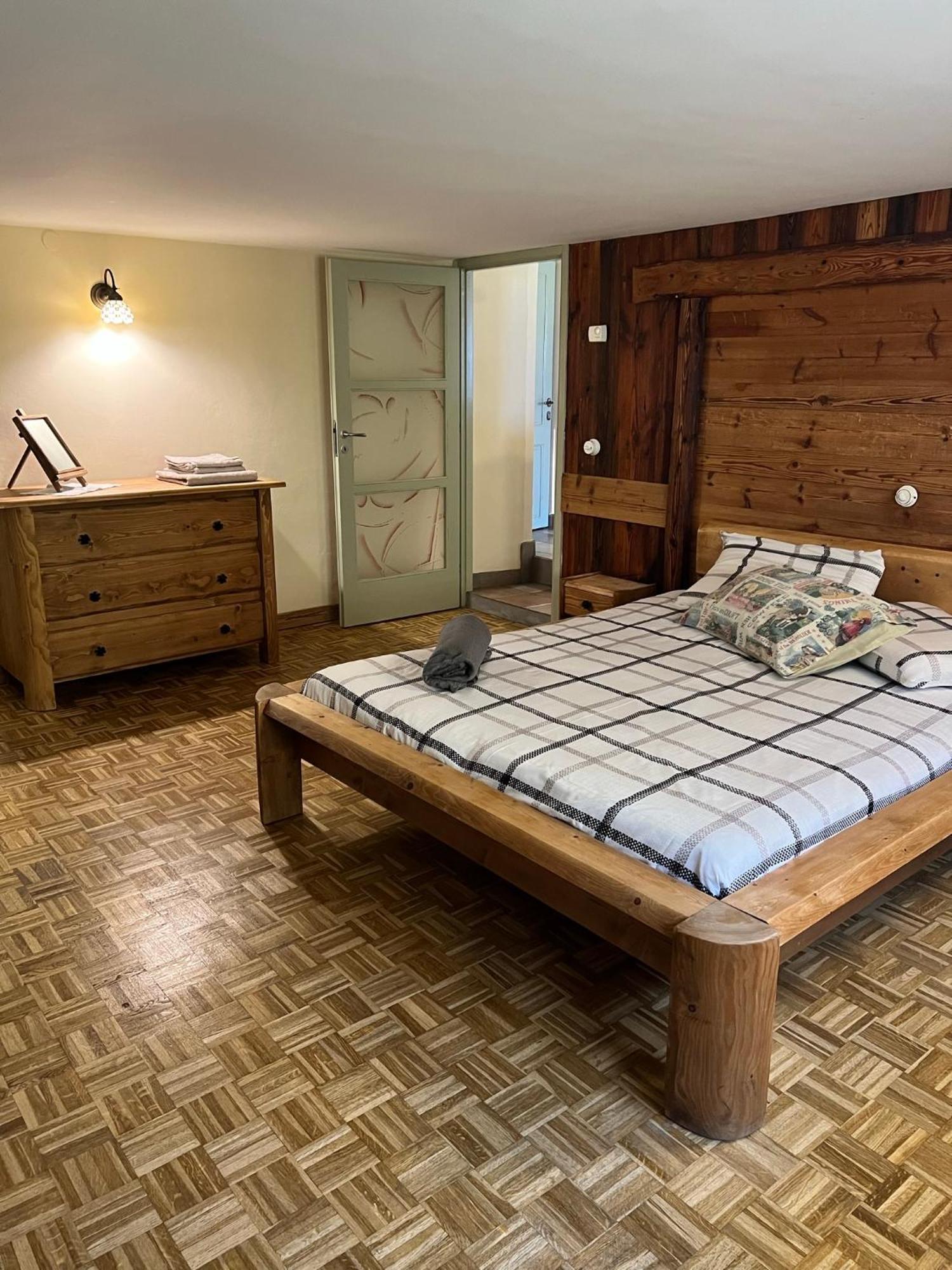 Апартаменты Profumo Di Legno Аоста Экстерьер фото